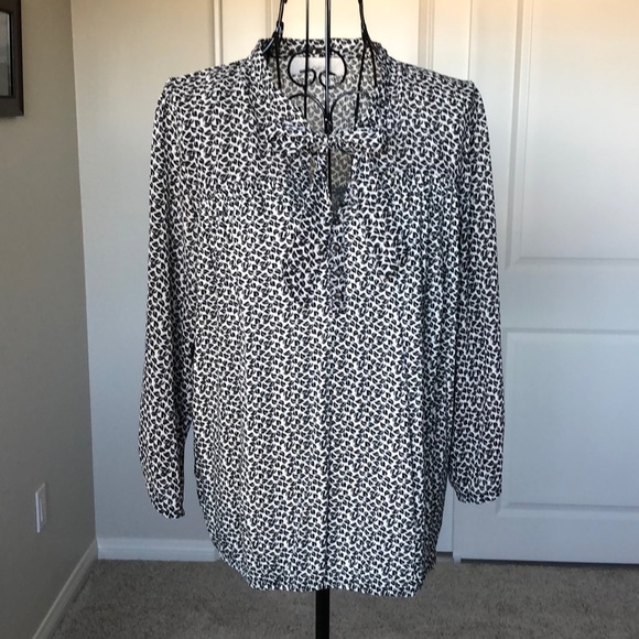 LOFT Tops - Ann Taylor Loft Blouse
